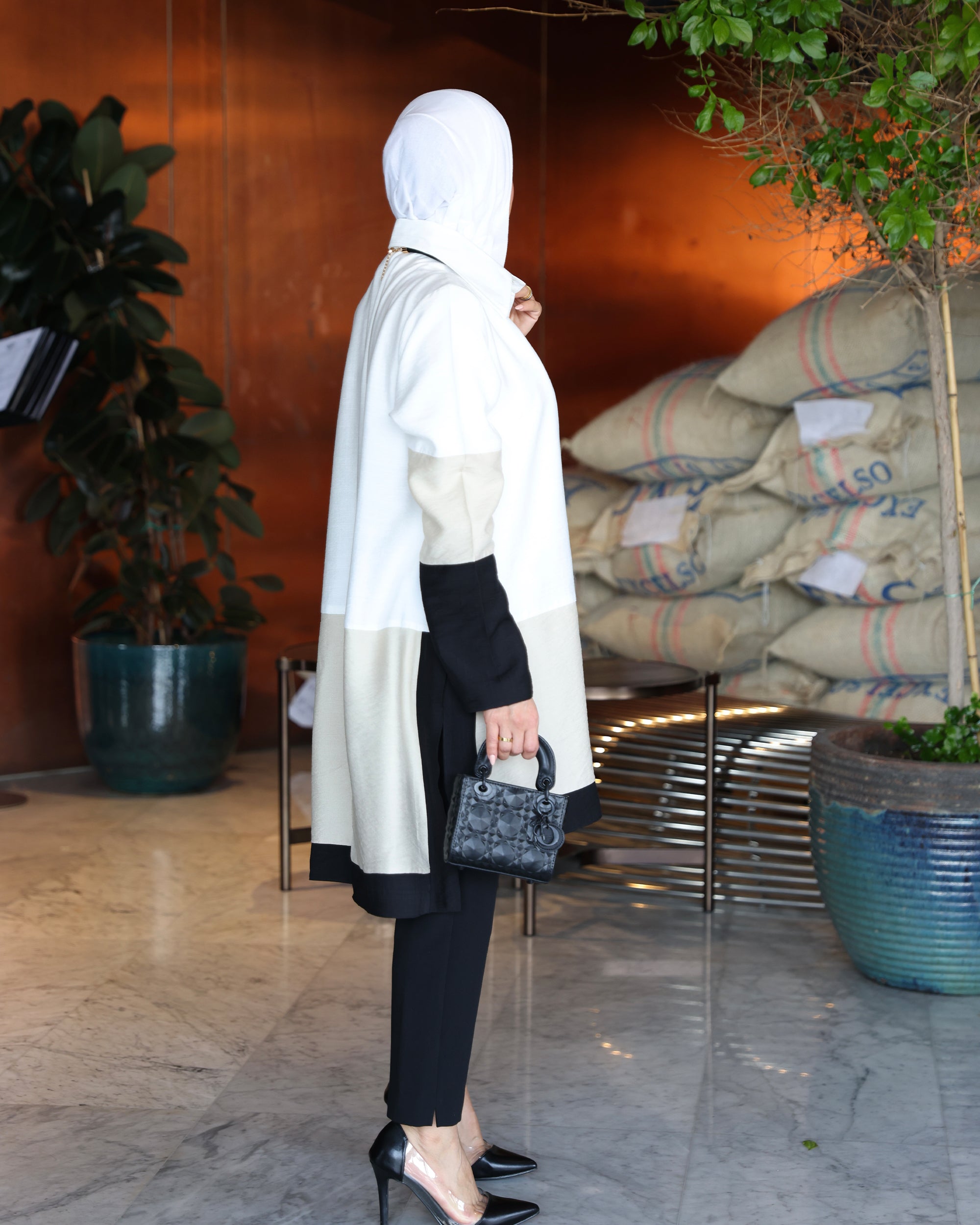 Shirt Model 1085 - Linen - White & Black