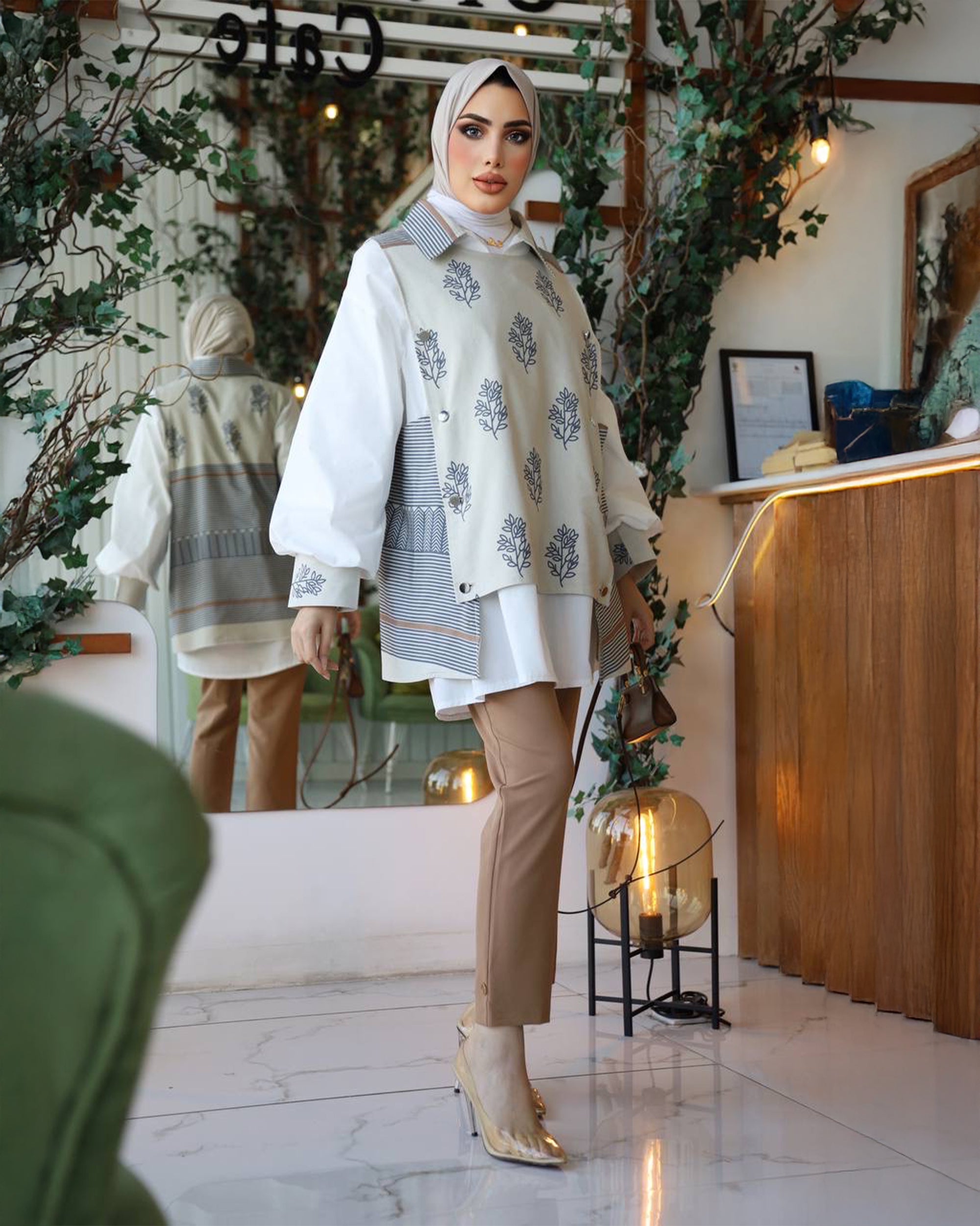 Shirt & Vest Model 1038 - Poplin & Linen - White & Gray