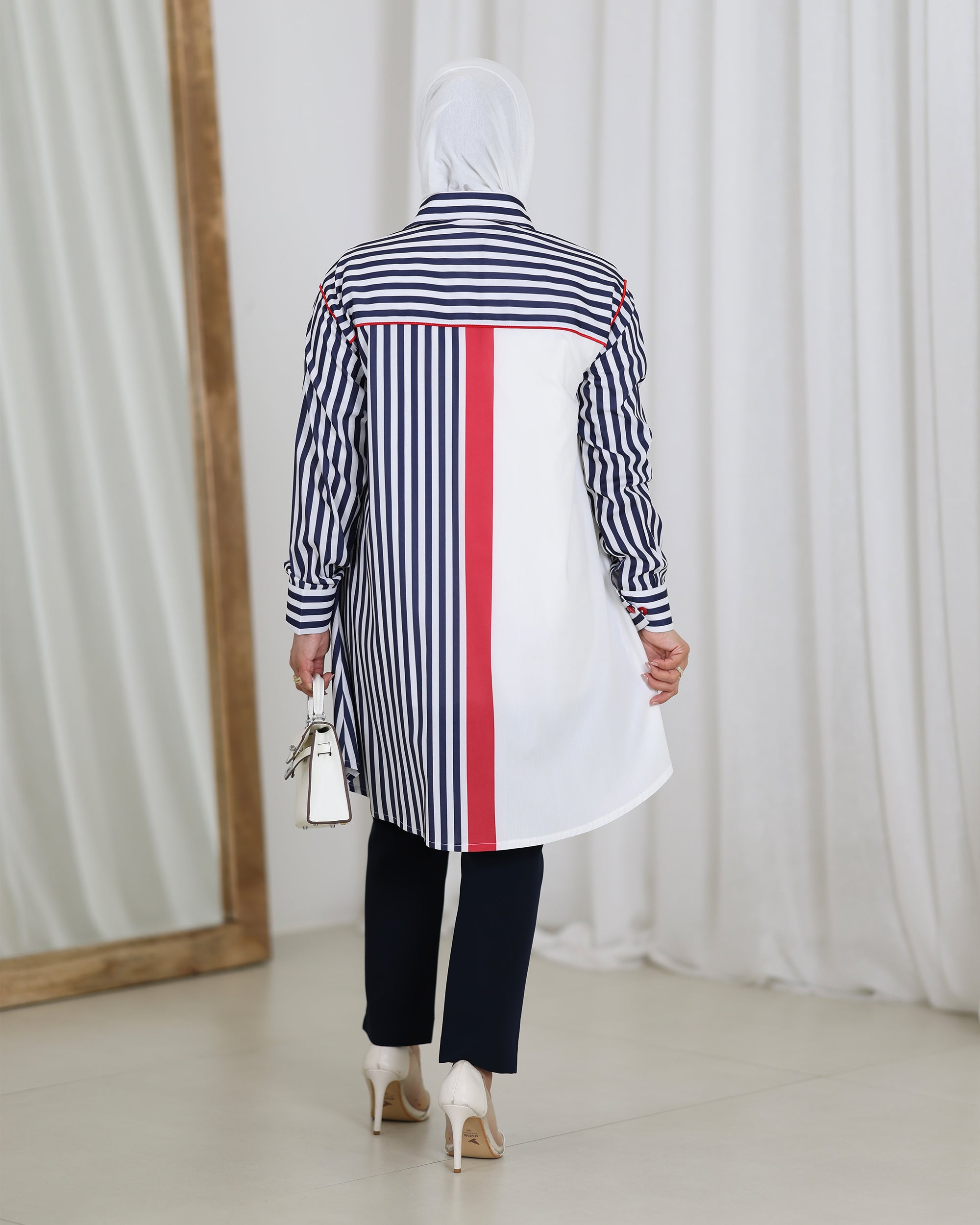 قميص موديل 1118 - بوبلين - أبيض وأزرق